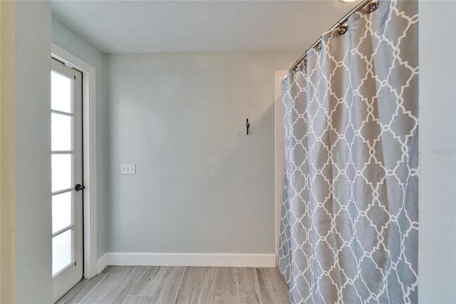 Building Photo - 18507 Country Crest Pl