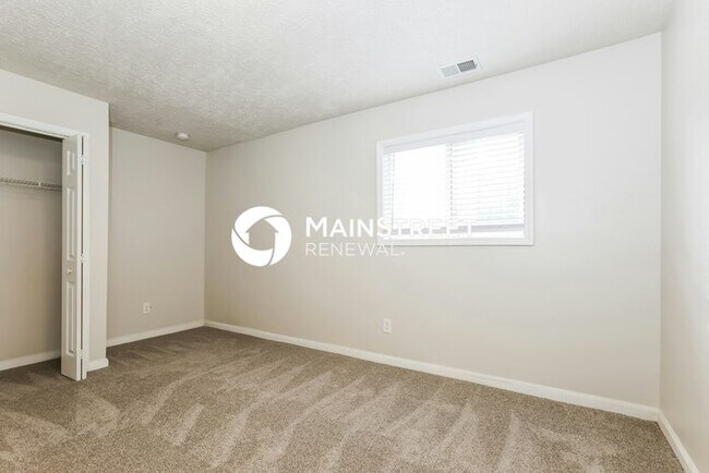 Building Photo - 4 Bedroom Pet-Friendly Home in JONESBORO, GA with Main Street Renewal
