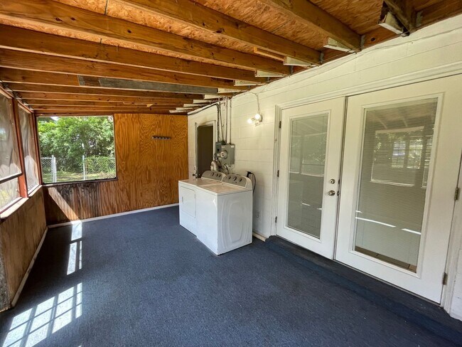 Building Photo - Charming 4 Bedroom, 3 Bathroom Home in Orl...