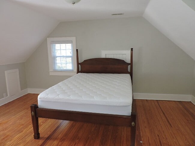 Building Photo - Call Office 804-642-2106 linda@vacosold.com