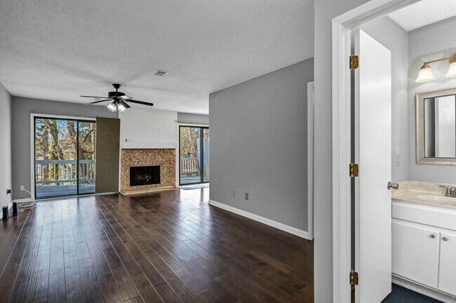 Building Photo - 103 Leeward Rd