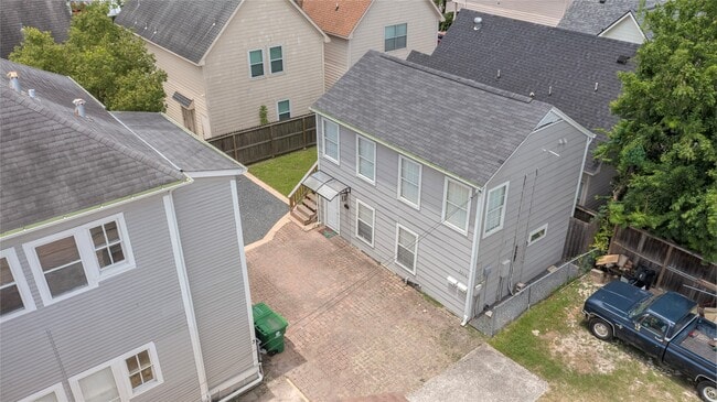 Building Photo - 3310 Crawford St