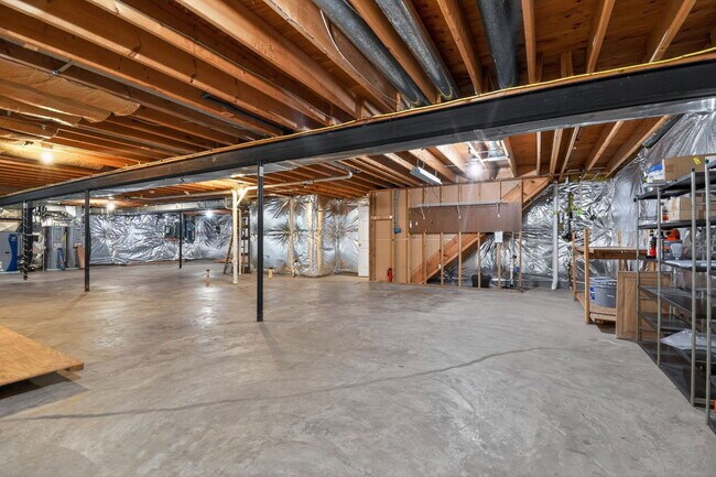 Building Photo - 8928 Cottongrass St