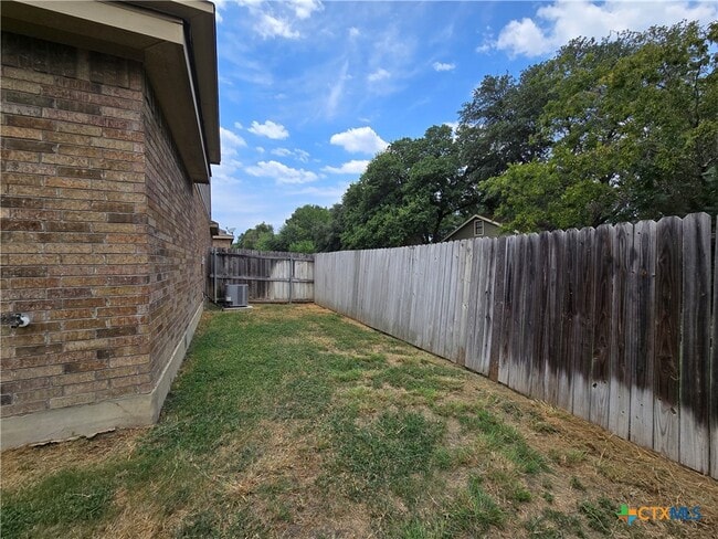 Building Photo - 1141 Brown Rock Dr
