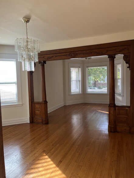 Building Photo - 3029 N Haussen Ct