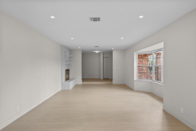 Building Photo - 10719 Tamis Trail