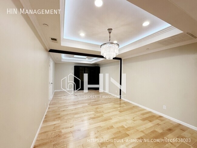 Building Photo - 776 Olive Ave