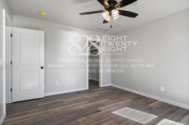Building Photo - *COMING 7/9/2026!*  Beautiful 3 Bed/2 Bath Duplex Less Than 1 Mile from Campus!
