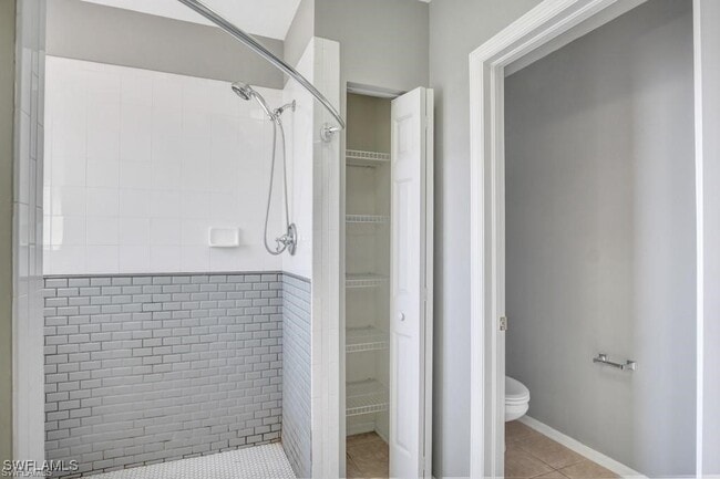 Building Photo - 10030 Salina St