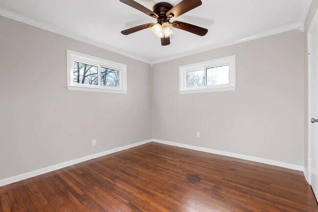 Building Photo - 627 Miles Rd