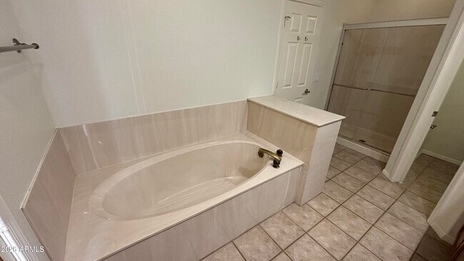 Building Photo - 11213 E Mercer Ln