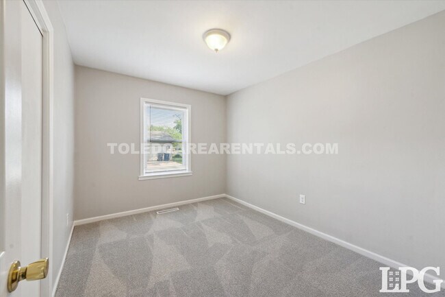 Building Photo - 6138 Whiteford Center Rd