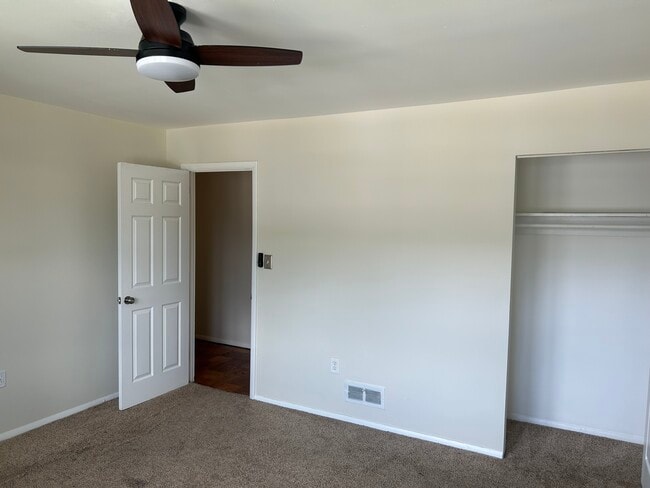 Building Photo - 4820 Midline Rd