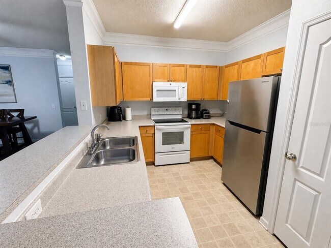 Building Photo - 8848 Villa View Cir