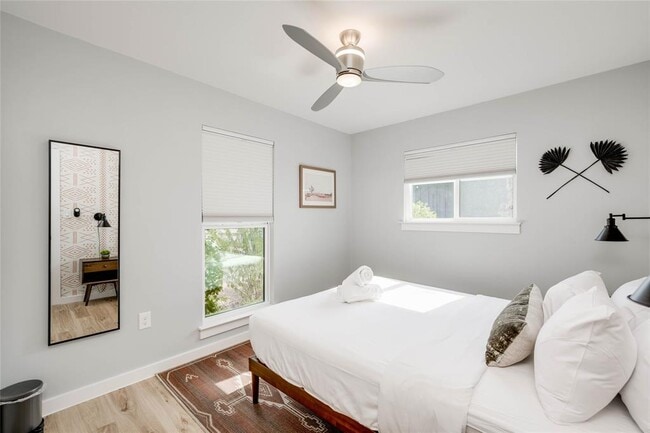 Building Photo - 2516 Friar Tuck Ln