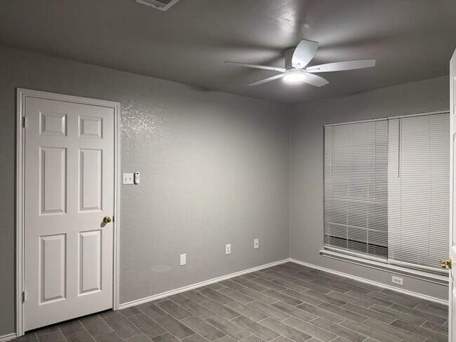 Building Photo - Remodeled 3 Bedroom Plus Bonus Room - Coming Soon