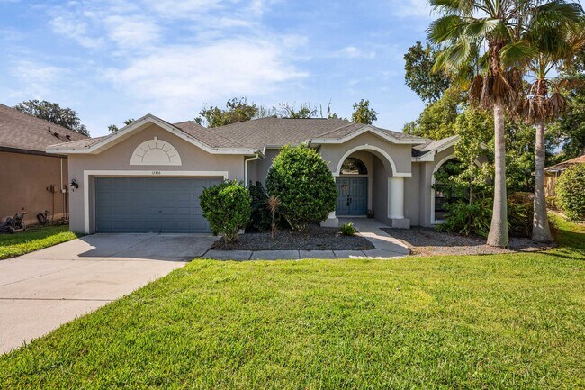Primary Photo - Lake Jovita Home for Rent