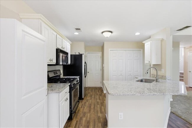 Building Photo - 3199 Liberty Commons Dr NW