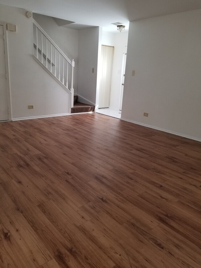 Building Photo - 333 Jefferson Ct