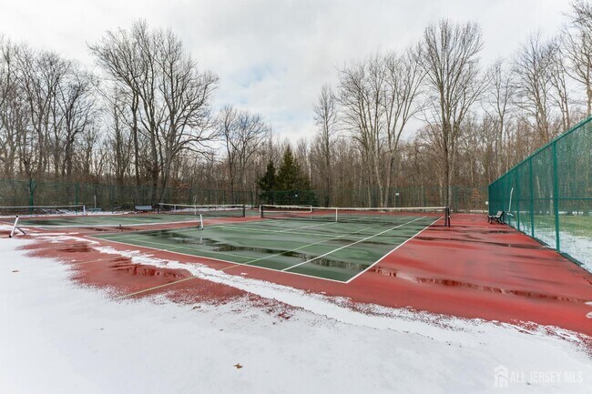 Building Photo - 115 Andover Dr