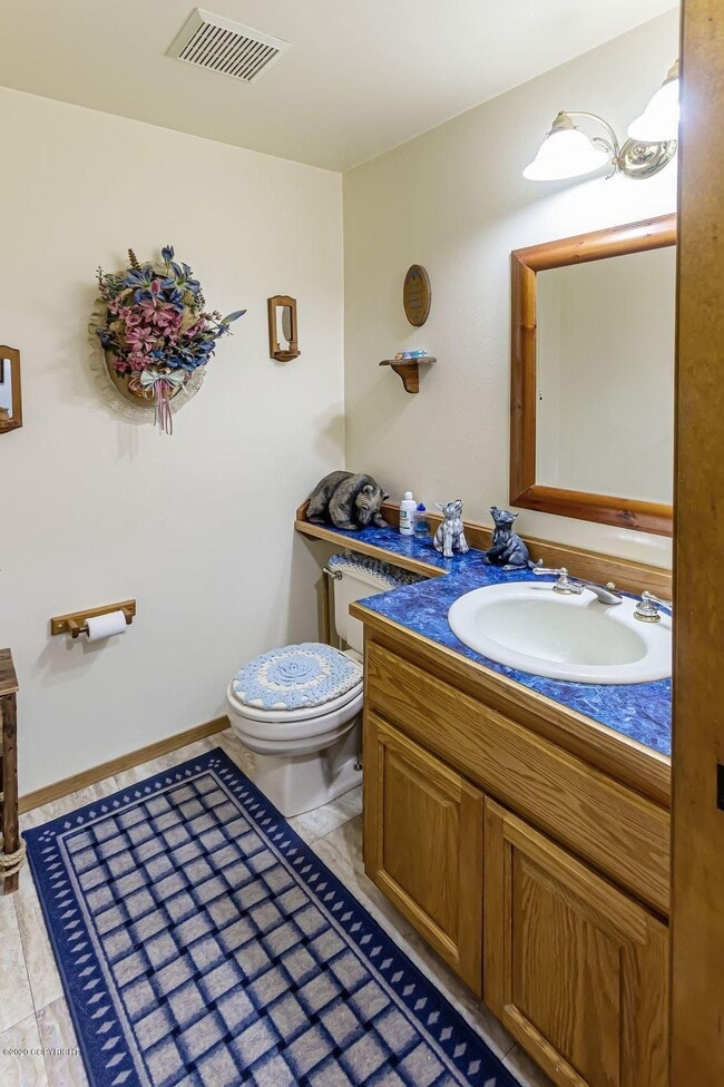 Building Photo - 11070 Equestrian St