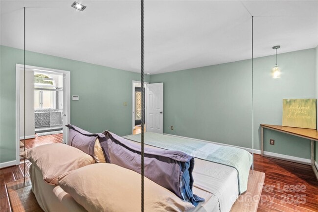 Building Photo - 709 Normandy Rd