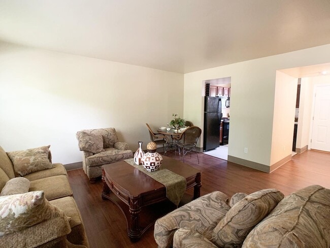 Building Photo - Etzel Place Apartments