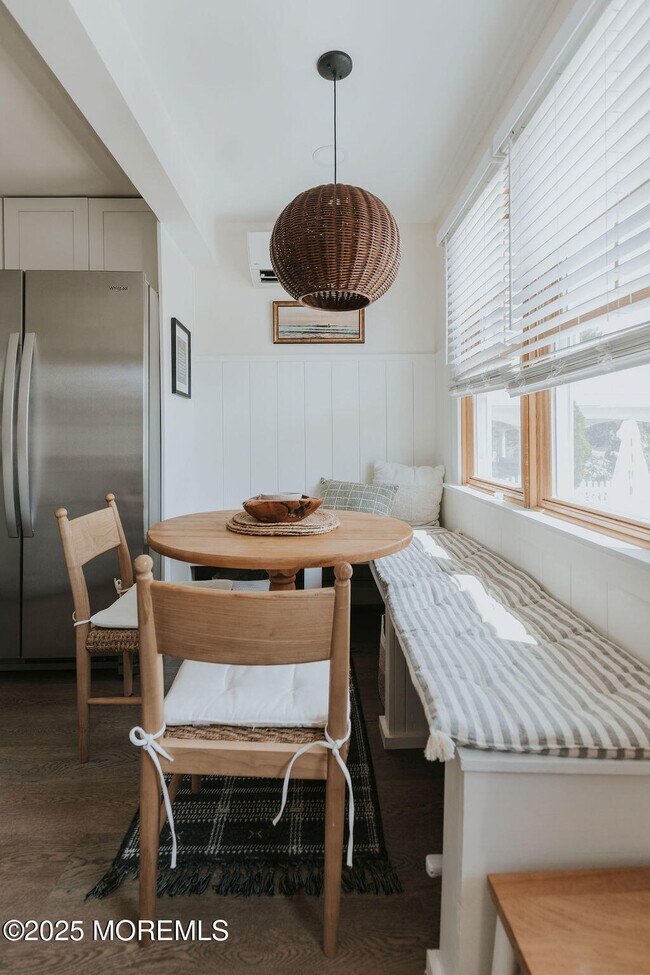 Building Photo - 35 12th Ave