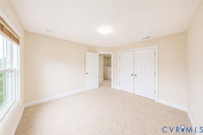 Building Photo - 5421 Hickory Ann Dr