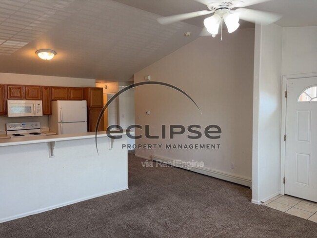 Building Photo - 494 Coronado Way