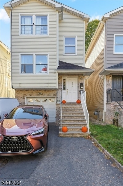 Building Photo - 245 Burgess Pl