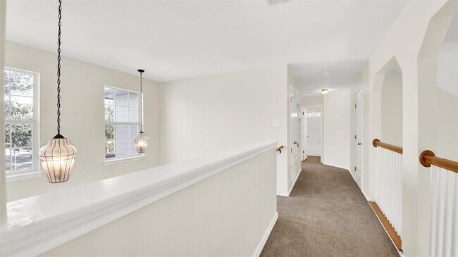 Building Photo - 1613 Country Squire Dr