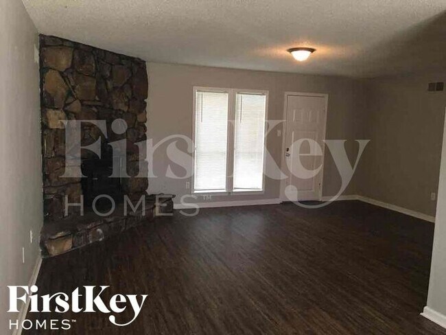 Building Photo - 6056 New Leaf Ln