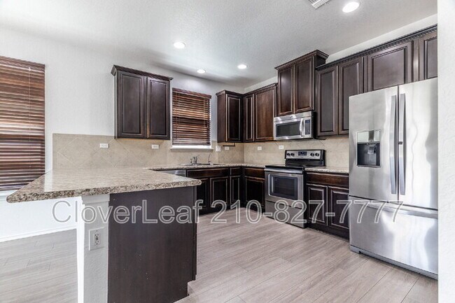 Building Photo - 7422 Bluebonnet Bay