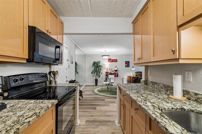 Building Photo - 3325 Bayshore Blvd