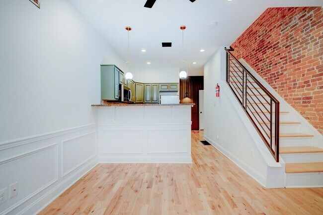 Building Photo - ? Spacious Living in the Heart of Philadelphia