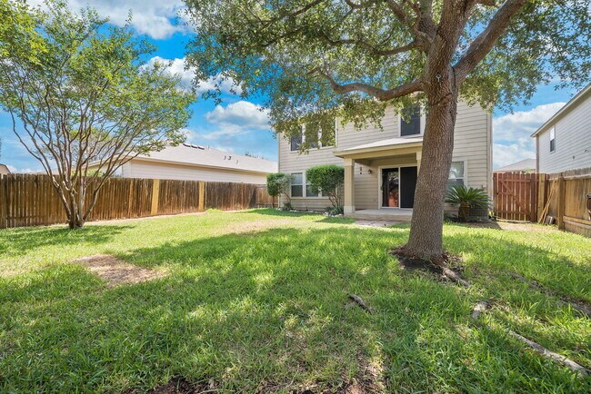 Building Photo - Spacious 4-Bed Home with Fenced Yard and Garage in Cibolo – 2,568 Sq Ft of Comfort