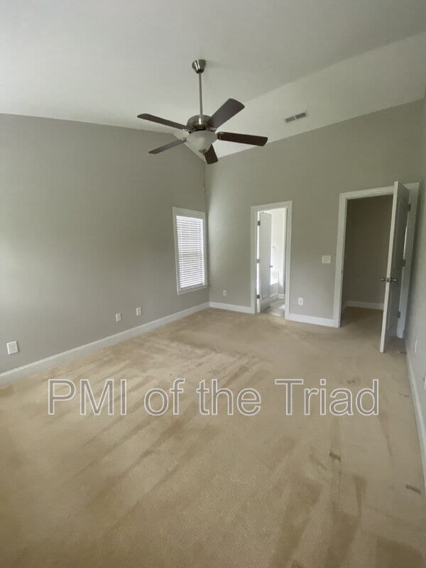 Building Photo - 832 Silver Leaf Dr