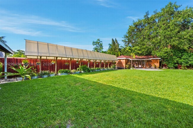 Building Photo - 15425 N Miami Ave