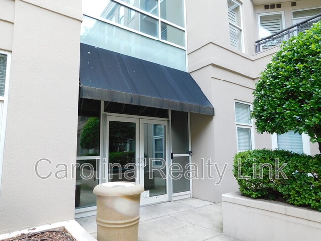 Building Photo - 1315 East Blvd