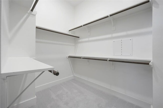 Building Photo - 6116 De Campo St