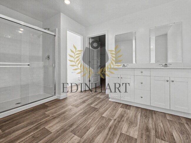 Building Photo - 1820 Klamath Rd S