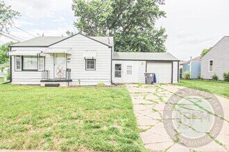 Building Photo - 2 Bed 1 Bath House Located in Council Bluffs