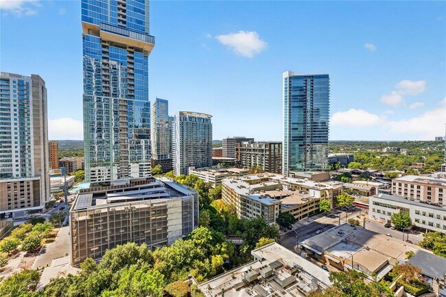 Building Photo - 360 Nueces St