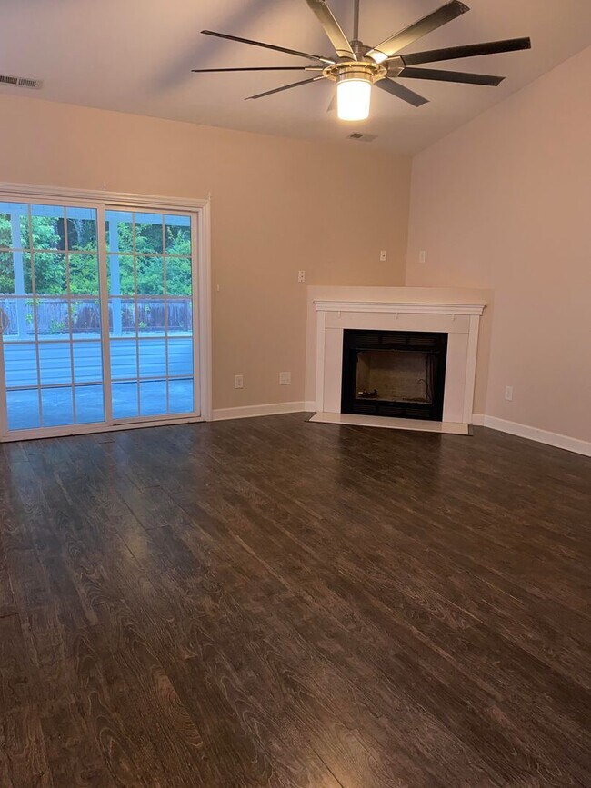 Building Photo - 107 Arrowhead Trail