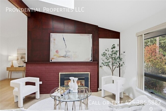 Building Photo - 527 N 200th St