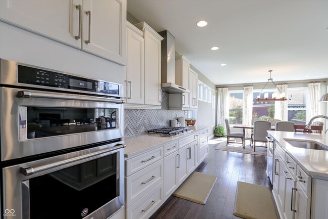 Building Photo - 14375 Trahan Dr