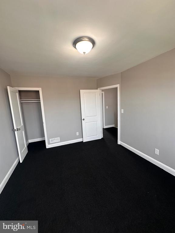 Building Photo - 3725-FLOOR-3725-FLOO2 Bonview Ave