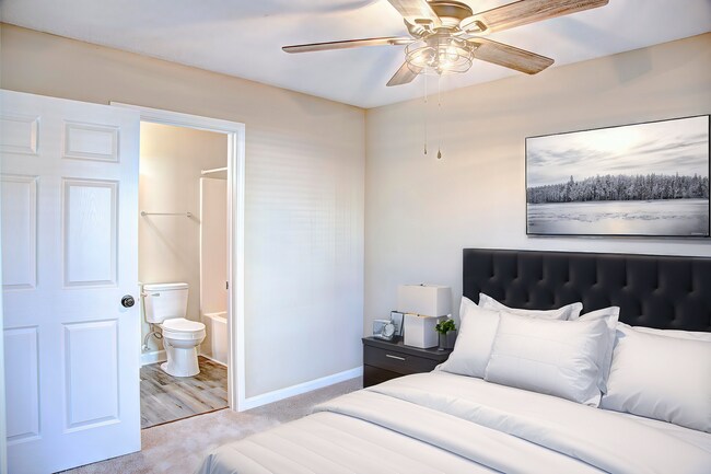 Building Photo - Waived app fees until tomorrow for this amazing 2 bedroom 2 bath apartment for rent with high spe...