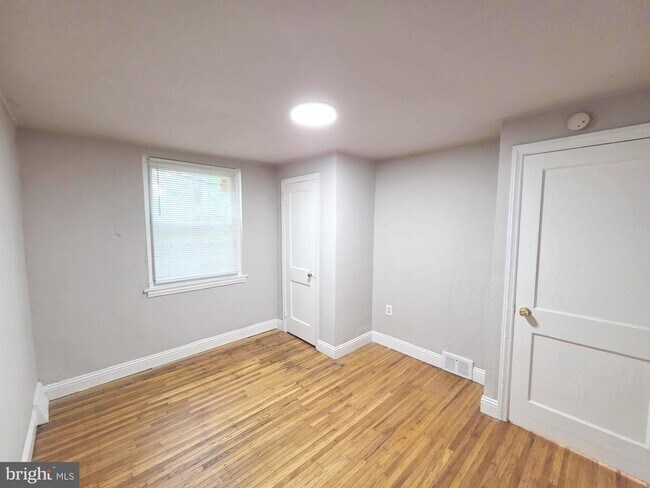 Building Photo - 6653 Perry Ave